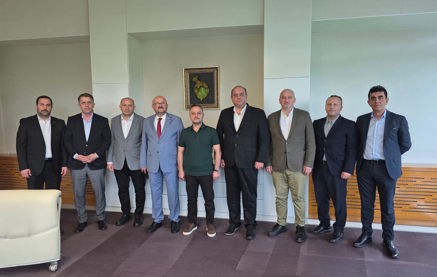 Ziyaret sonrası grup fotoğrafı